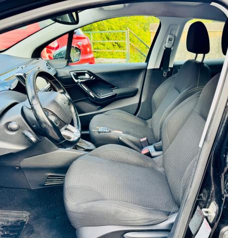 Peugeot 208 BlueHDi 75 5 porte Allure - Foto 9