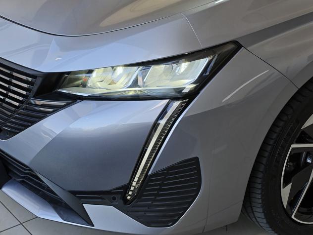 Peugeot 308 SW BlueHDi 130 EAT8 Allure Pack 2022 - Foto 8