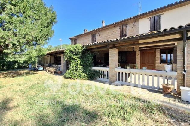 Casa indipendente di 400 m² con più di 5 locali e box auto in vendita a Pesaro - Foto 16