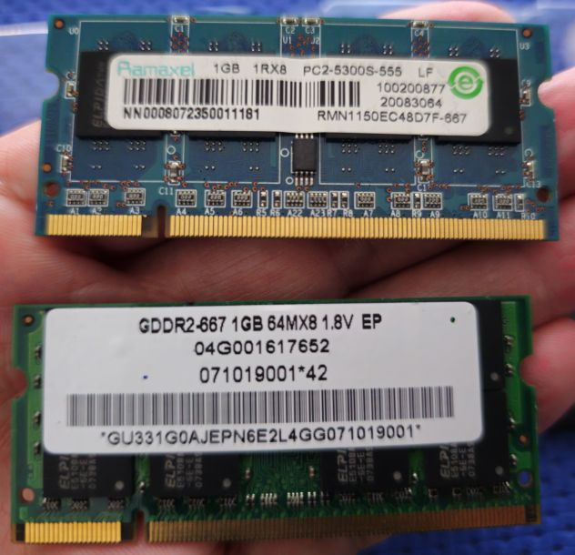 02 banchi di memoria ram DDR2 a 667Mz da 1Gb cadauno per pc portatili - Foto 4