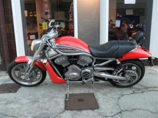 HARLEY-DAVIDSON V-Rod VRSCR Street Rod rif. 18031695