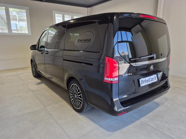 Mercedes-Benz V 220D AUTO PREMIUM BUSINESS LONG LED PELLE NAVI 7 POSTI CLIMA AUTO V. PRIVACY - Foto 8