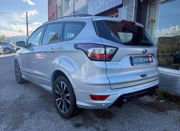 Ford Kuga 2.0 TDCI 120 CV S&S 2WD ST-Line - Foto 4