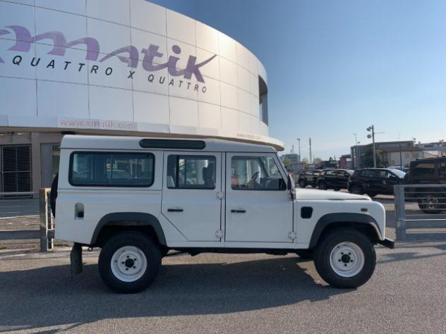LAND ROVER Defender 110 2.5 Td5 cat Station Wagon 9 POSTI rif. 23949092 - Foto 3