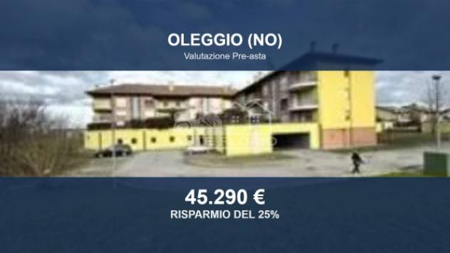 Immobile in asta di 47 m², box auto in vendita a Oleggio