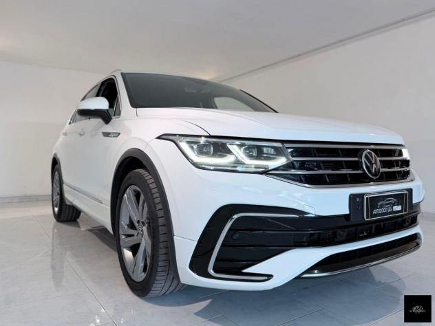 VOLKSWAGEN - Tiguan - 2.0 BiTDI DSG 4M. Adv. R-Line BMT - Foto 2