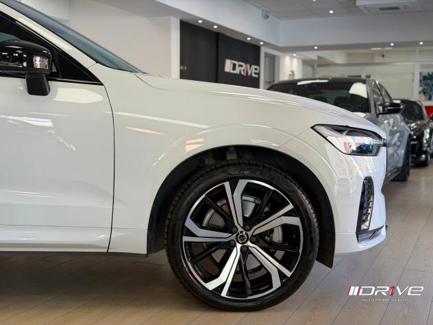 VOLVO XC60 (2017--) XC60 B4 (d) AWD Geartronic R-design - Foto 6