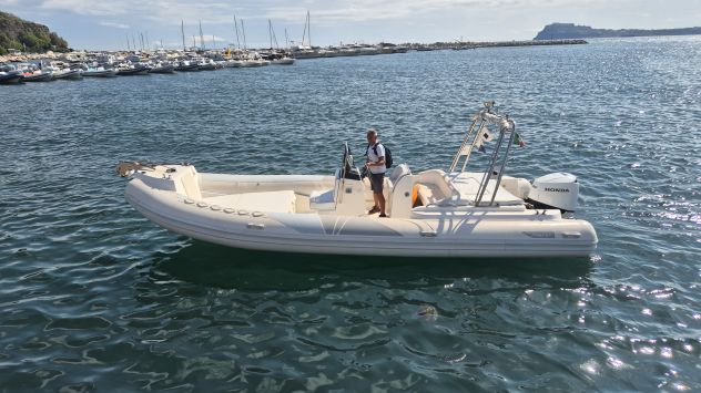 Gommone 8 trident cv150 4t s.new