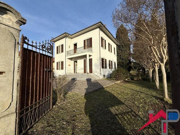 PRESTIGIOSA VILLA SINGOLA PRIMI '900 VILLA D'ADDA ALTA