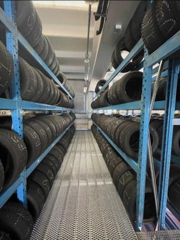 Scaffali per gomme scontati - Foto 2