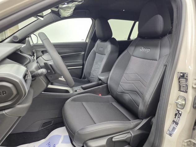 Jeep Avenger Avenger 1.2 Turbo 110 CV MHEV Summit con Bonus Easy Go' - Foto 10