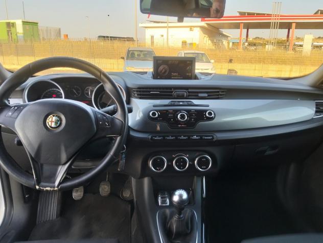 Alfa Romeo Giulietta 2.0 JTDM-2 140 CV EXCLUSIVE - Foto 6