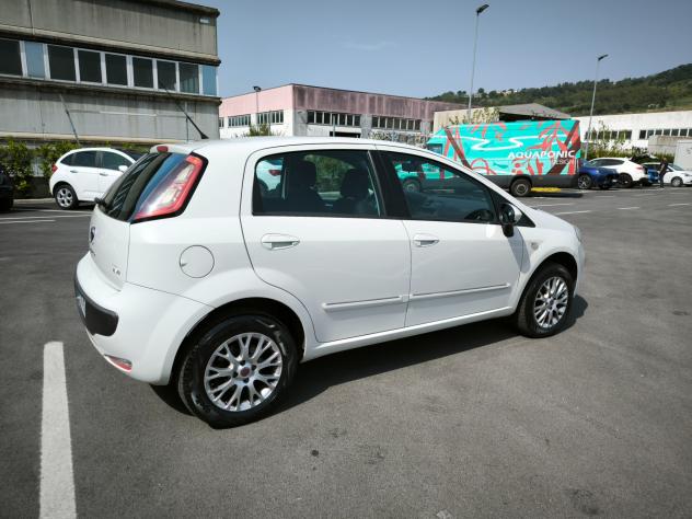 Fiat Punto Evo 1.4 5 porte Dynamic Natural Power - Foto 4