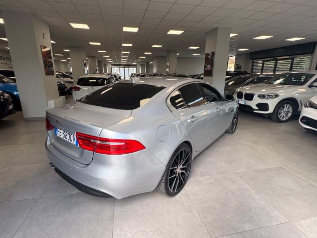 Jaguar XE Sport 2.0 TDI 180cv 2016 km 169000 - Foto 4