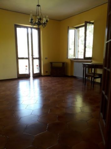 CASA CON DUE APPARTAMENTI CON INGRESSI INDIPENDENTI - Foto 5