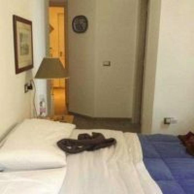 B&B International Naples