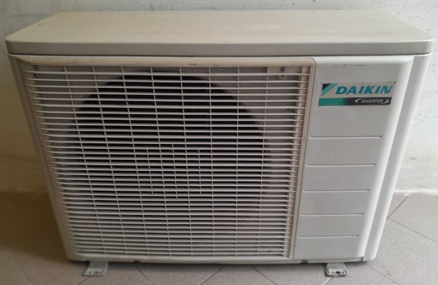 Condizionatore Aria Daikin 2 split da 9.000 BTU più motore unità esterna - Foto 2