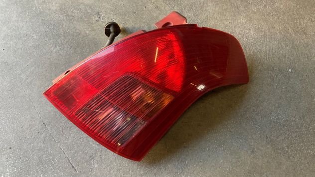Fanale posteriore DX Suzuki Swift del 2007 - Foto 2