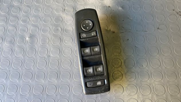 Pulsantiera alzacristalli anteriore SX Renault Laguna 3 del 2011 (809610007R) - Foto 2