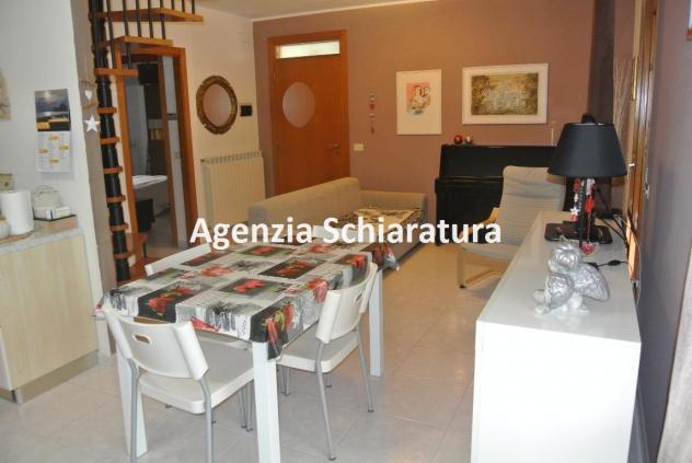 MONTECCHIO VENDESI APPARTAMENTO INDIPENDENTE SU QUADRIFAMILIARE CON MANSARDA - Foto 2