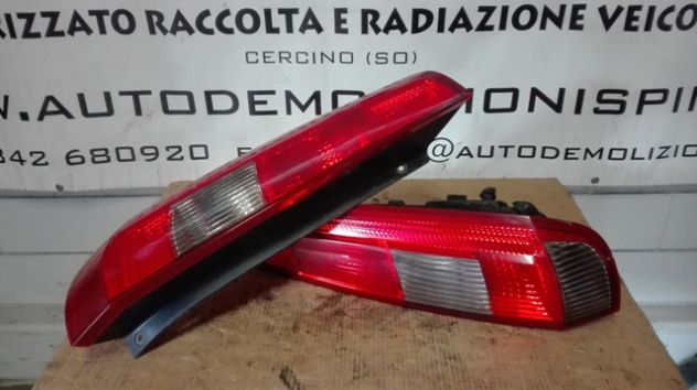 Fanali posteriori Ford Fiesta del 2004 3porte