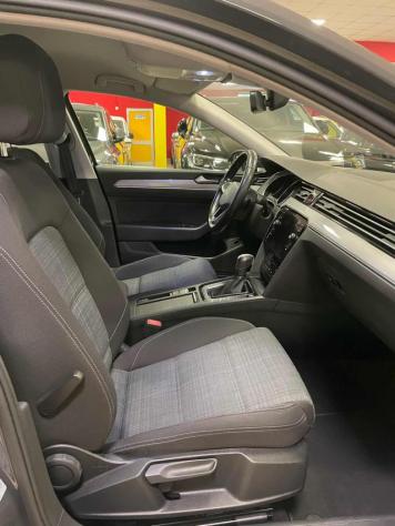 VOLKSWAGEN Passat Variant 2.0 TDI SCR EVO DSG Business**NAVI/TELECAMERA** rif. 24129829 - Foto 10