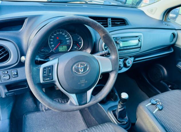 Toyota Yaris 1.0 5 porte Lounge OK NEOPATENTATI - Foto 9