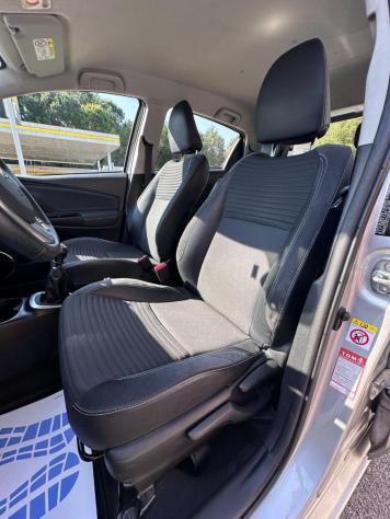 TOYOTA - Yaris - 1.4 D-4D 5p. Lounge - Foto 9