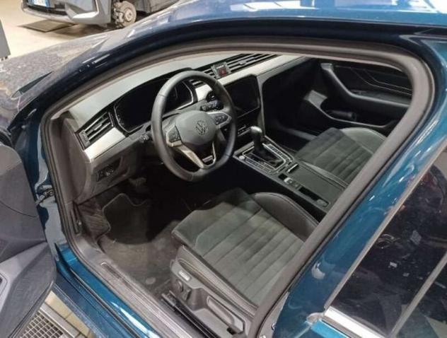 Volkswagen Passat Variant 2.0 TDI Executive 4Motion 200 CV DSG - Foto 8