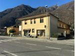 V000476 - BILOCALE DA RISTRUTTURARE CON NEGOZI SOTTOSTANTI