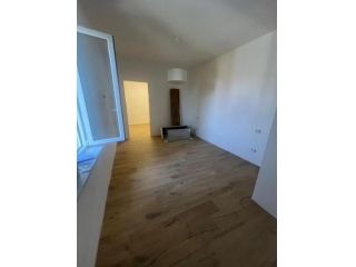 Appartamento in affitto a Luni 100 mq  Rif: 1330941