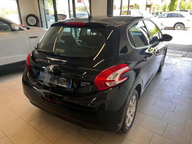 Peugeot 208 1.6 e-HDi 115 CV Stop&Start 5 porte Allure - Foto 4
