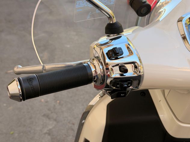 Piaggio Vespa GTS 310 Supertech - Foto 7