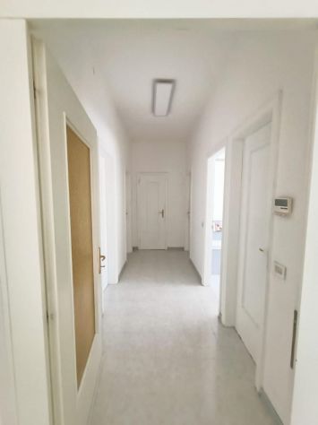 OFFRO CAMERA IN AFFITTO LETTO MATRIMONIALE USO SINGOLA - Foto 8