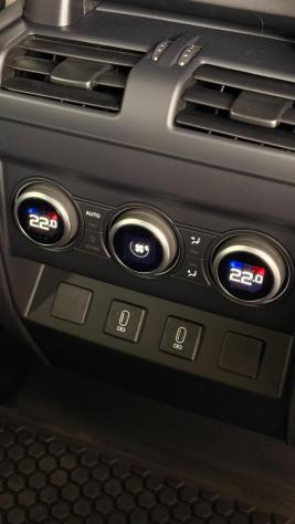 LAND ROVER - Defender - 90 3.0D I6 200 CV X-Dynamic SE - Foto 5