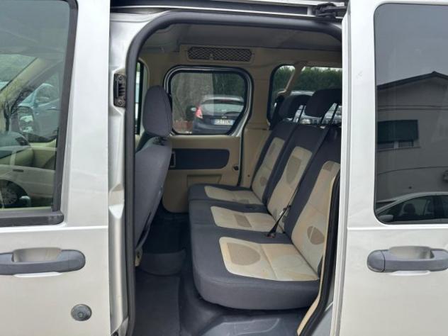 FORD Tourneo Connect 200S 1.8 TDCi/110CV PC GLX rif. 23509483 - Foto 7
