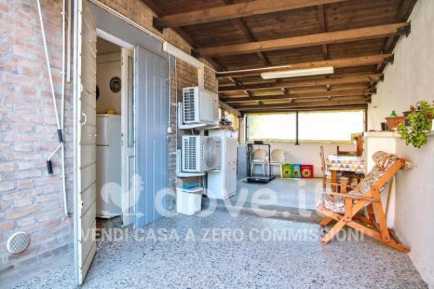 Casa indipendente di 270 m² con più di 5 locali e box auto in vendita a Ferrara - Foto 12