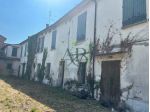 Casa indipendente con giardino