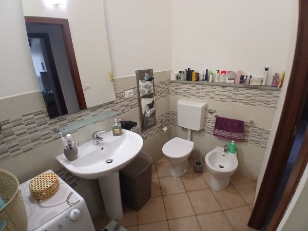 LUMINOSO TRILOCALE ARREDATO - THREE-ROOM FURNISHED APARTMENT - Foto 6