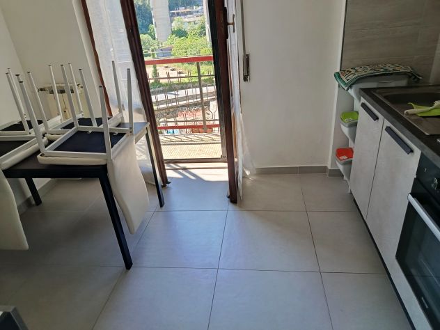 Varazze centro(estivo) sei vani perfetti terrazza giardino parcheggio 1300 euro - Foto 6