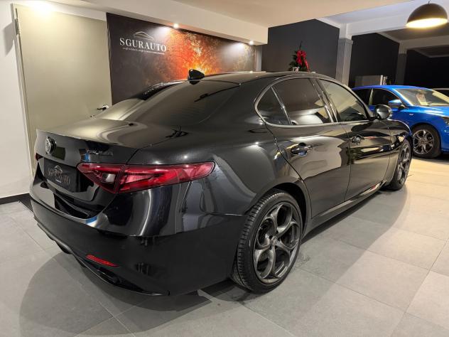 ALFA ROMEO GIULIA 2.2 AT8 Q4 VELOCE 2021 - Foto 8