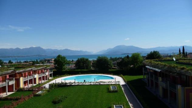 trilocale in residence con piscina