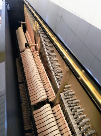 Pianoforte Yamaha U3AS con pedale tonale con trasporto e panca inclusi - Foto 4