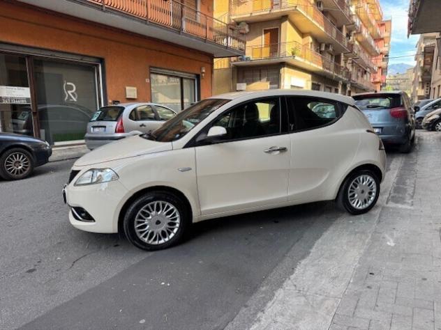 Lancia Ypsilon 1.3 MJT 16V 95 CV 5 porte - Euro 6 - Foto 4