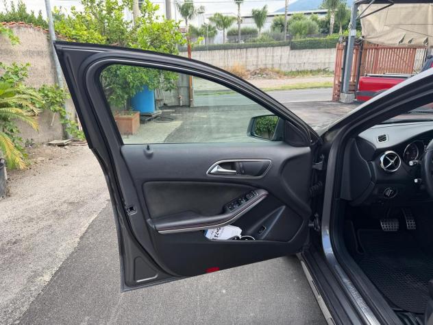 Mercedes-benz GLA 200 d Automatic 4Matic Premium - Foto 9