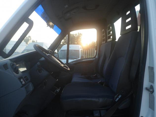 Iveco Daily 65c18 cassone fisso con gru - Foto 10