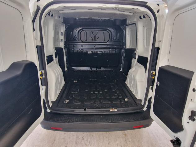 Fiat Doblo 1.6 MJT 3 posti - Foto 7