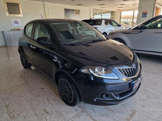 Lancia Ypsilon 1.0 Hybrid Gold 2023 - Foto 4