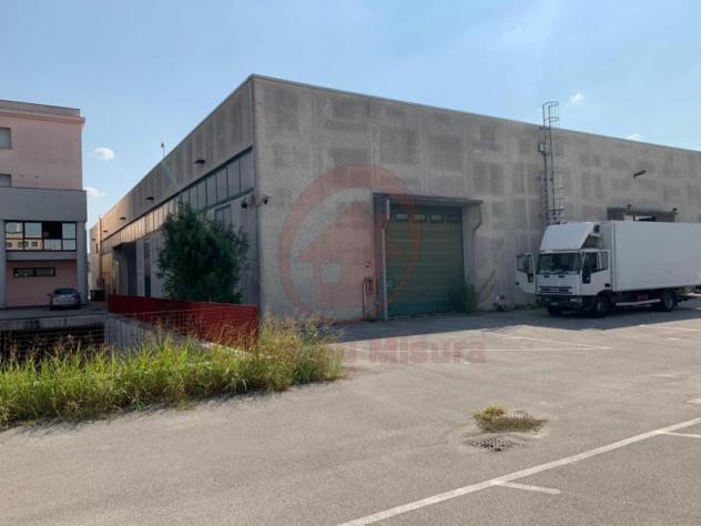 Capannone a Ponte San Nicolò - Rif. C77 - Foto 2