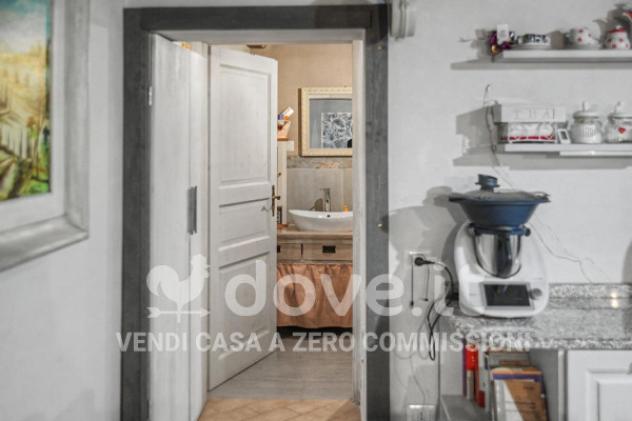 Casa indipendente di 230 m² con più di 5 locali e posto auto in vendita a Castel Giorgio - Foto 5